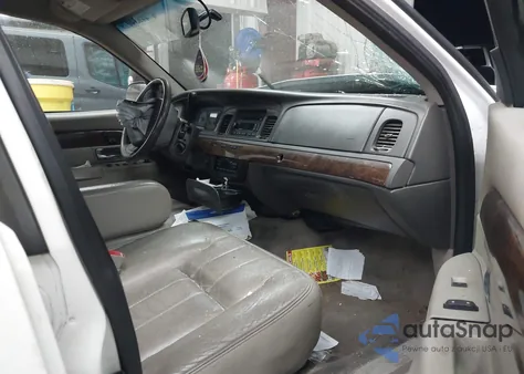 2010 Mercury Grand Marquis Ls (Fleet Only) из США, поврежденный, VIN 2MEBM7FV1AX603209